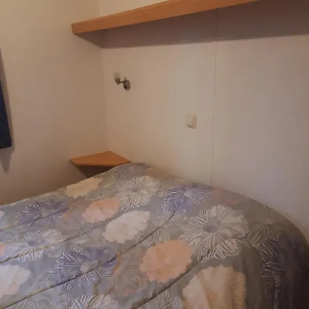 A Prevoir Serviettes De Toilette Et Linge De Lits Hyères