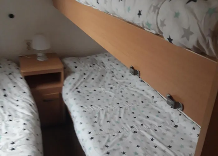 مكان تخييم A *